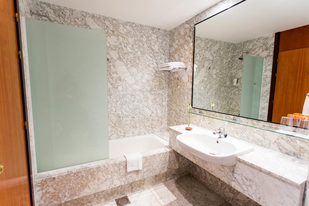 New Hotel Oviedo Room photo